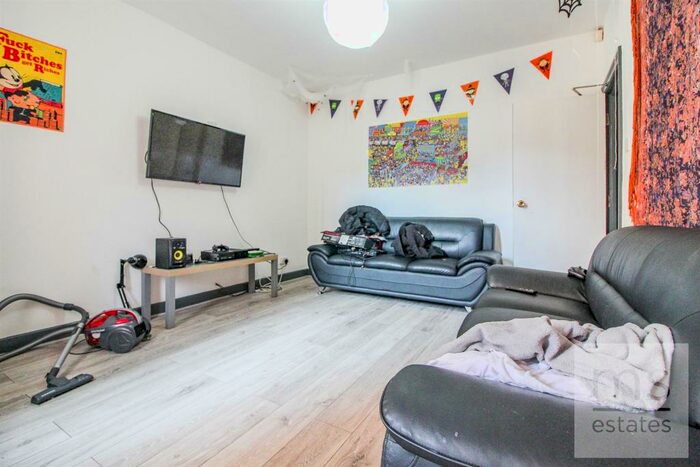 6 Bedroom End Of Terrace House To Rent In Rothesay Avenue, Lenton, Nottingham, NG7