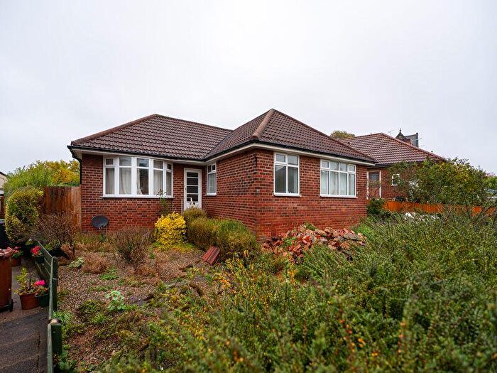 3 Bedroom Bungalow For Sale In Allerton Grange Rise, LS17