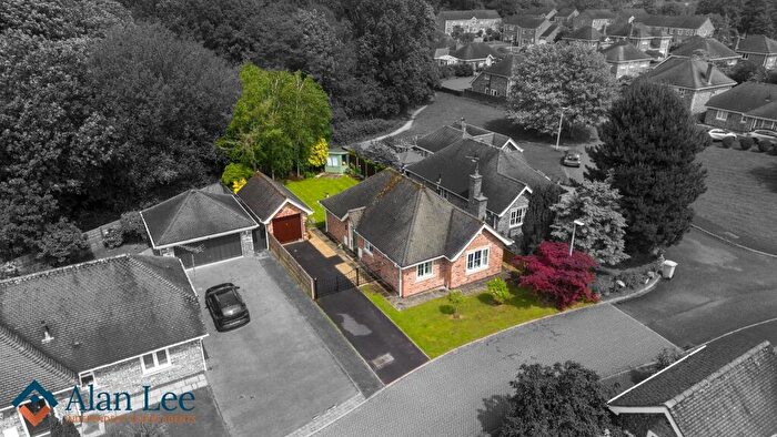 2 Bedroom Detached Bungalow For Sale In Oakhill Close, Tytherington, SK10
