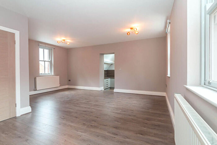 2 Bedroom Apartment To Rent In West Lodge, Raddlebarn Road, Selly Oak, Birmingham, B29