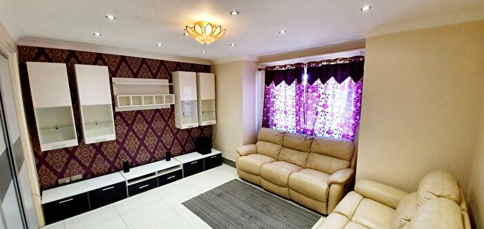 4 Bedroom Terraced House To Rent In Millbourne Road, Feltham, TW13