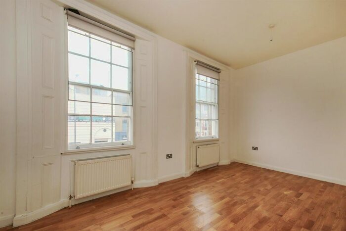 4 Bedroom Flat To Rent In Gray's Inn Road, London, WC1X