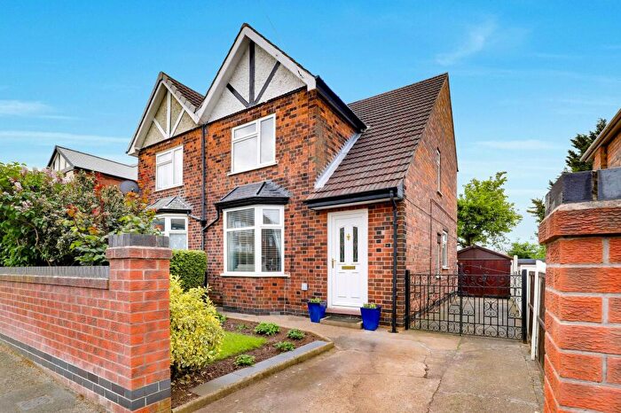 3 Bedroom Semi-Detached House For Sale In Rosedale Road, Nottingham, NG3
