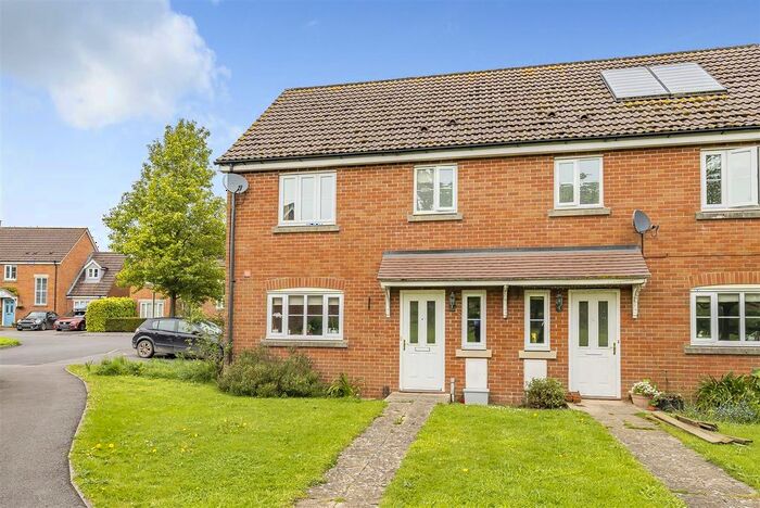 3 Bedroom Semi-Detached House For Sale In Witchcombe Close, Great Cheverell, Devizes, SN10