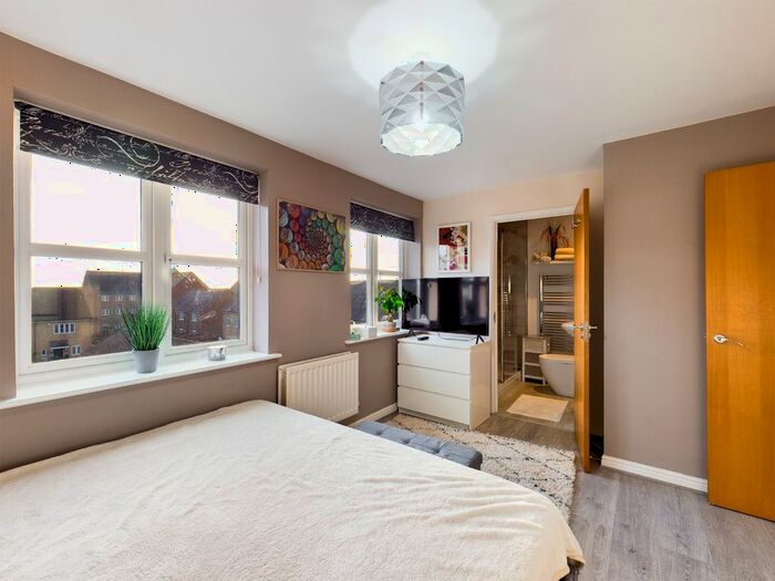 2 Bedroom Flat For Sale In Sussex Wharf, Shoreham-By-Sea, BN43