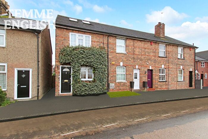 3 Bedroom End Terrace House For Sale In Elm Road, Wickford, SS11