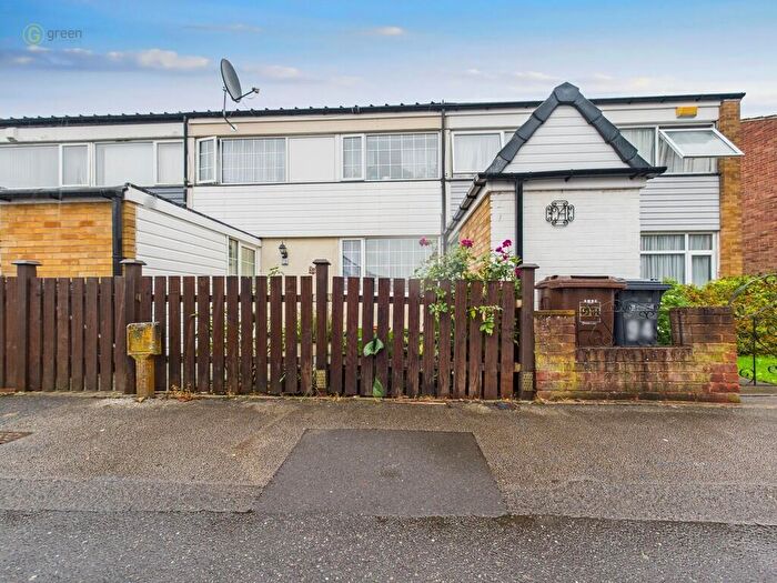 3 Bedroom Terraced House For Sale In Falkland Way, Smithswood, B36