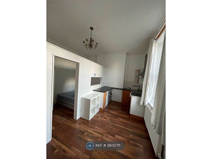 Studio To Rent In Priory Road, Sheffield, S7