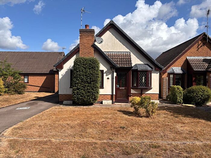 2 Bedroom Bungalow To Rent In Milverton Close, Wigston, LE18