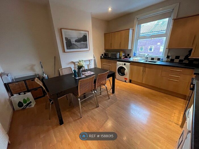 4 Bedroom Terraced House To Rent In Glebe Place, Leeds, LS5