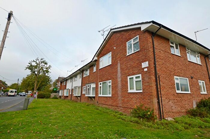 1 Bedroom Flat To Rent In Durford Road, Petersfield, GU31