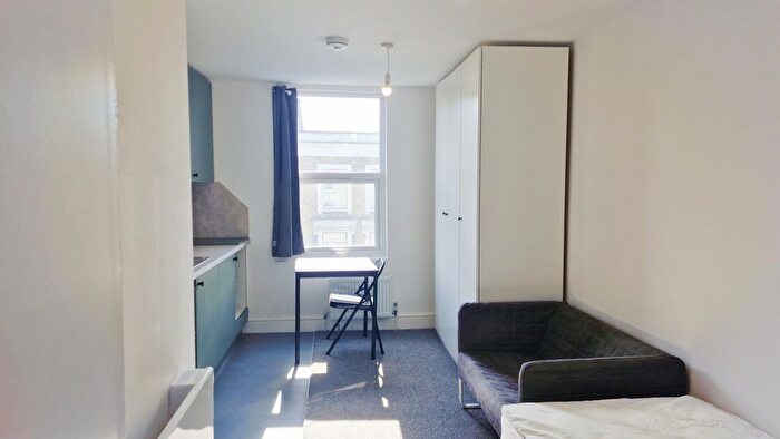 Studio To Rent In Chatsworth Road, London, E5