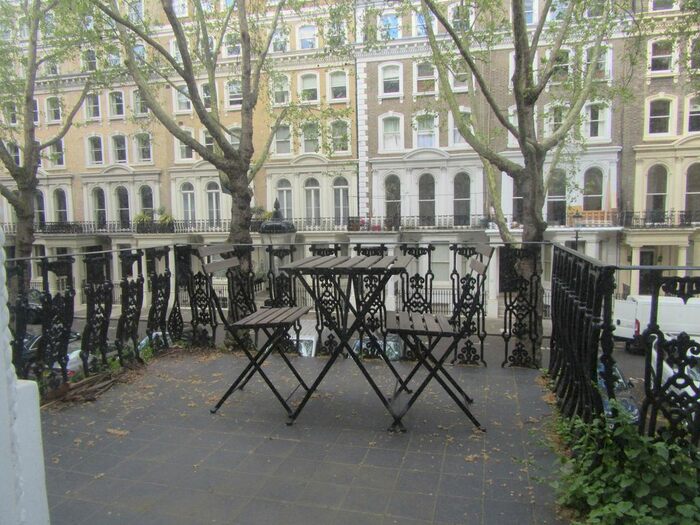 Studio To Rent In Beaufort Gardens, Knightsbridge, SW3