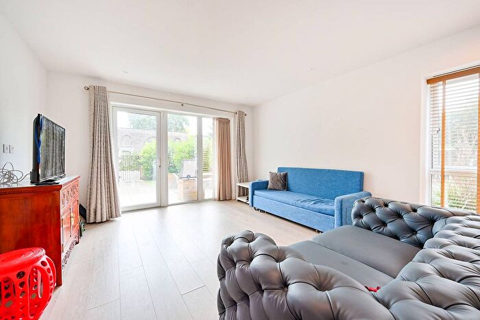 2 Bedroom Flat For Sale In Filmworks Walk, Ealing, London, W5