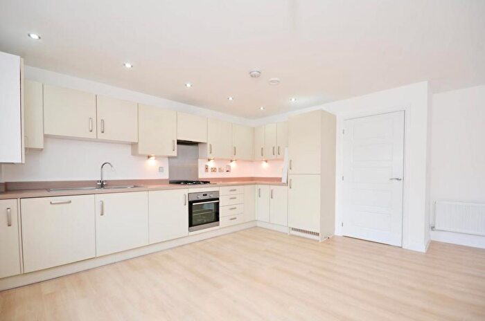 2 Bedroom Apartment To Rent In Walnut Tree Close, Guildford, GU1