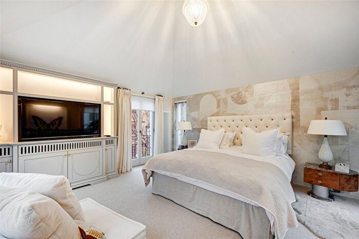 2 Bedroom Detached House To Rent In Cheyne Gardens, Chelsea, SW3