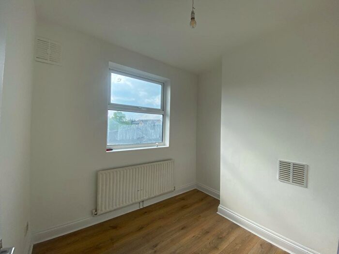 1 Bedroom Flat To Rent In Leytonstone Road, Stratford, E15