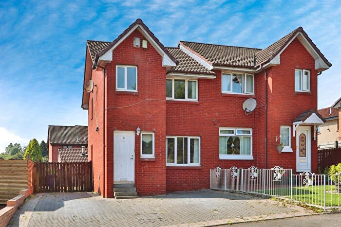 3 Bedroom Semi-Detached House For Sale In Foresthall Crescent, Glasgow, G21