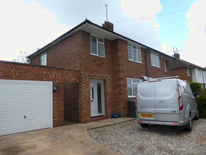 3 Bedroom Semi-Detached House To Rent In Fairholme, Putnoe, MK41