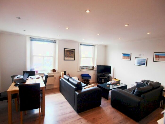 1 Bedroom Flat To Rent In Chapel Market, Islington, N1