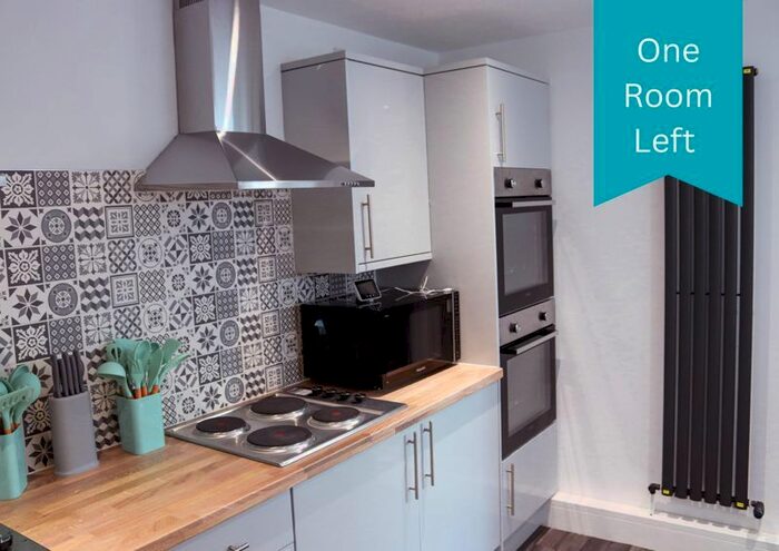 5 Bedroom Property To Rent In Hainton Avenue, Grimsby, DN32