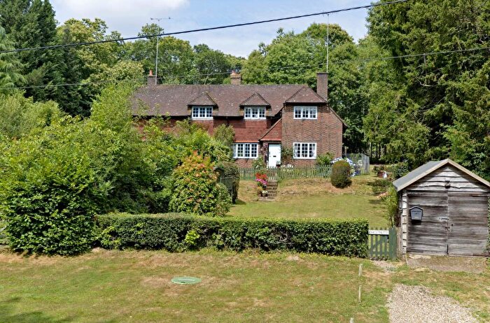 2 Bedroom Character Property To Rent In Selhurst Common Road, Bramley, GU5