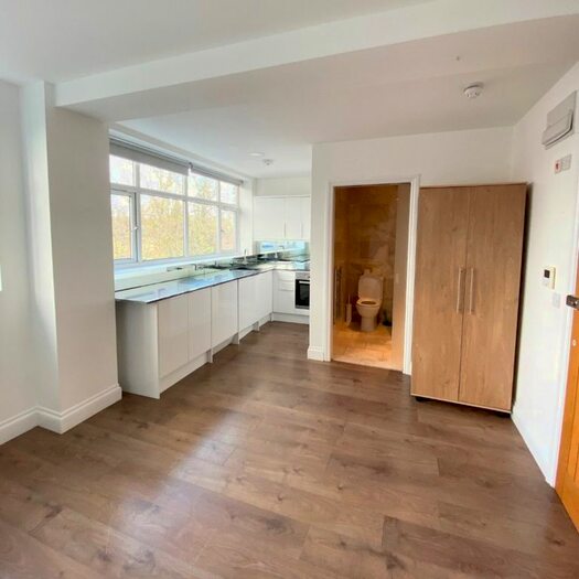 Studio To Rent In Vale Road, Haringey, N4