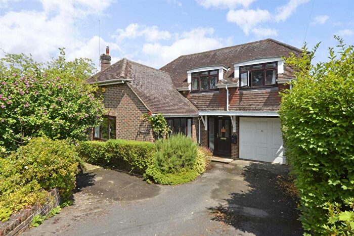 3 Bedroom Detached House For Sale In Dagden Road, Shalford, Guildford, GU4