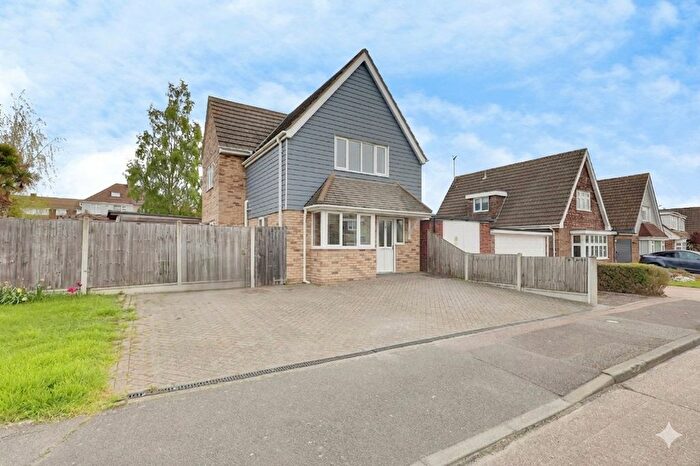 3 Bedroom Detached House For Sale In Nevern Road, Rayleigh, SS6