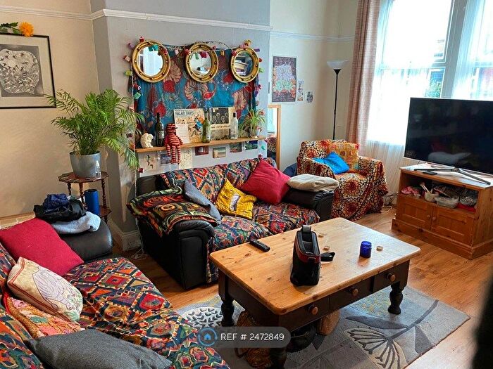 4 Bedroom Terraced House To Rent In Mayville Place, Leeds, LS6