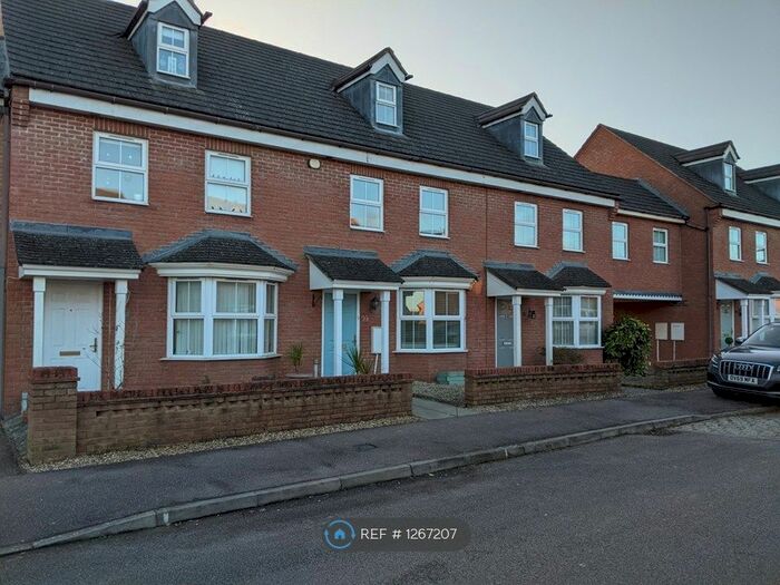 3 Bedroom Terraced House To Rent In Oxlip Leyes, Bicester OX26