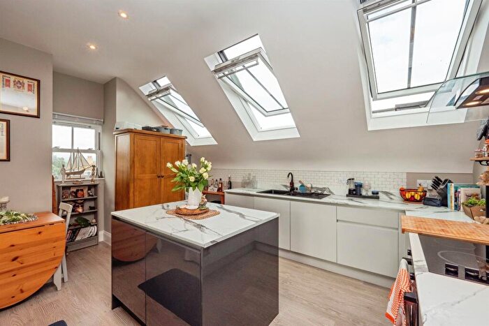 2 Bedroom Apartment For Sale In Dorchester Road, Weymouth, DT4