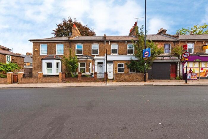 3 Bedroom Terraced House For Sale In Malpas Road, London, SE4