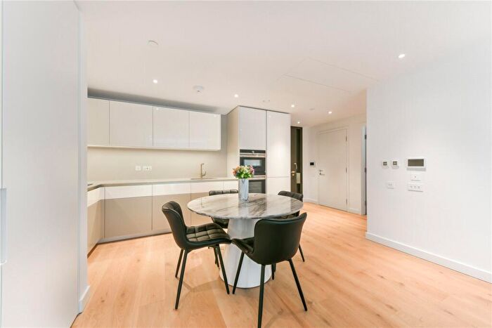 2 Bedroom Apartment To Rent In Electric Boulevard, London, SW11