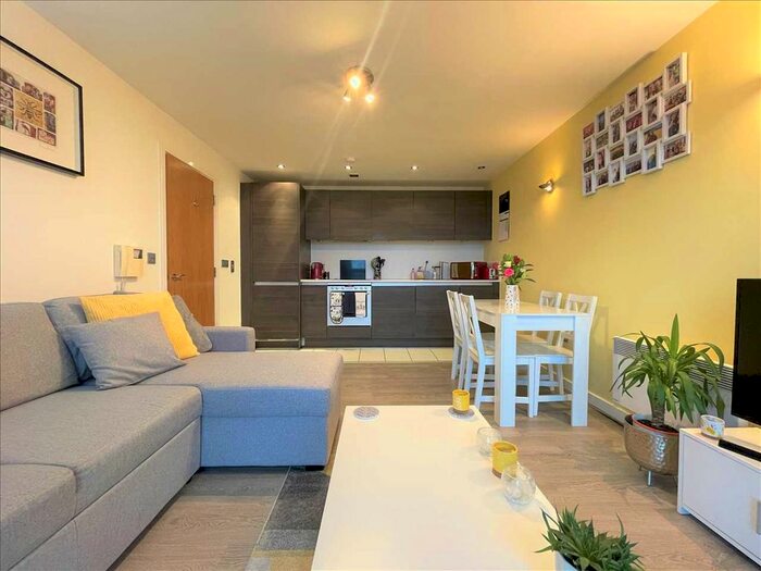 1 Bedroom Flat To Rent In Tempus Tower, Mirabel Street, Manchester, M3