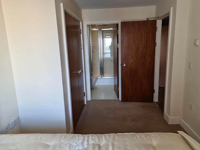 2 Bedroom Flat To Rent In Falcon Drive, Cardiff Bay, CF10