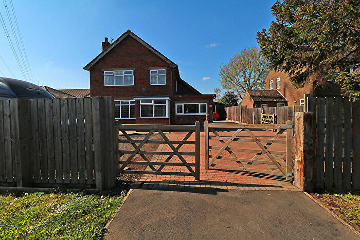 3 Bedroom Detached House For Sale In Godnow Road, Crowle, DN17