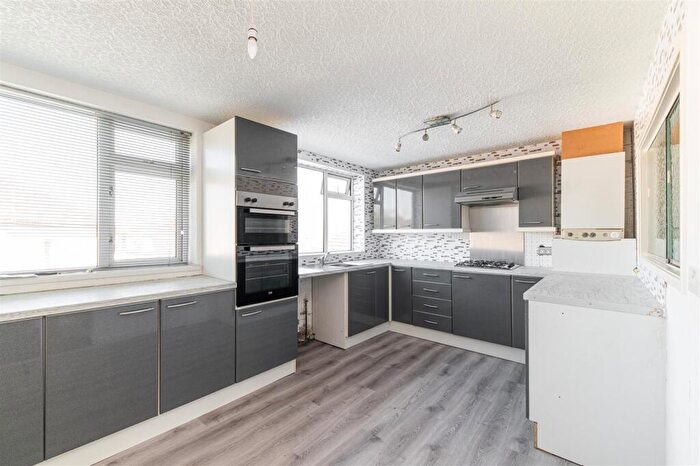 3 Bedroom Flat To Rent In Horsley Avenue, Shiremoor, Newcastle Upon Tyne, NE27