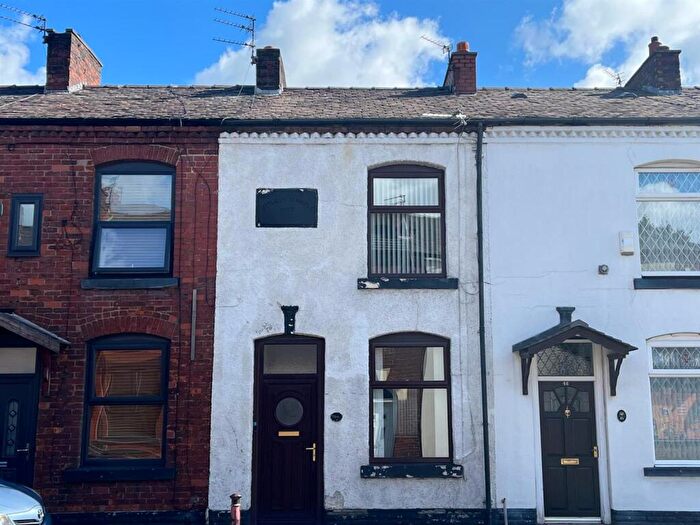 2 Bedroom Terraced House For Sale In Victoria Road, Dukinfield, SK16