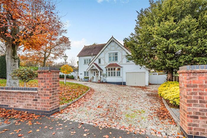 4 Bedroom Detached House For Sale In The Windmill Hill, Allesley, CV5