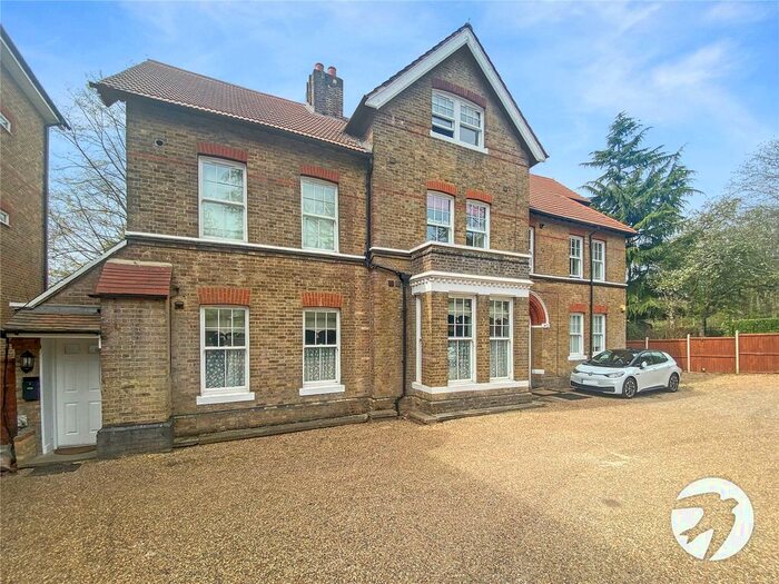 2 Bedroom Flat To Rent In Court Road, Eltham, London, SE9