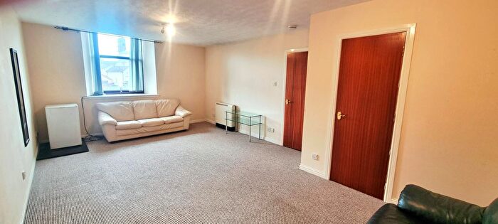 2 Bedroom Flat To Rent In Pleasance Court, Dundee, DD1
