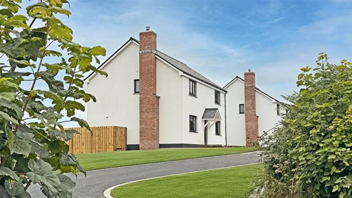 4 Bedroom Detached House For Sale In Frithelstock, Torrington, EX38