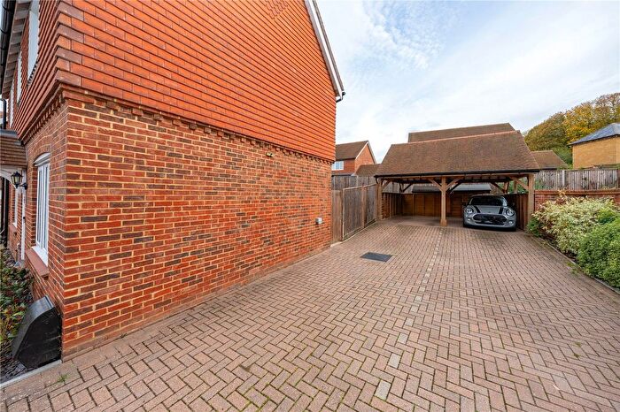 3 Bedroom Detached House For Sale In Parsonage Close, Hermitage Park, Maidstone, ME16