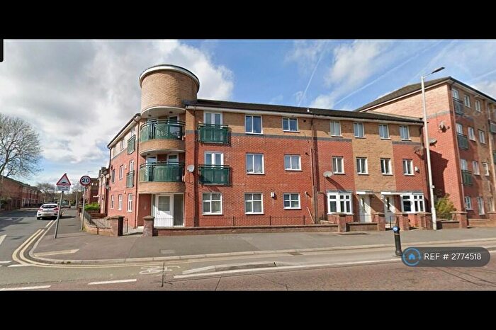 2 Bedroom Flat To Rent In Chorlton Road, Manchester, M15