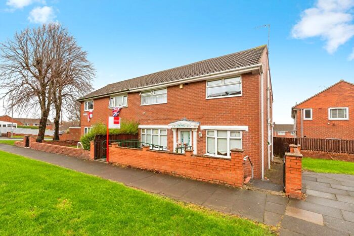 3 Bedroom Semi Detached House For Sale In Wardenlaw, Gateshead, Tyne And Wear, NE10