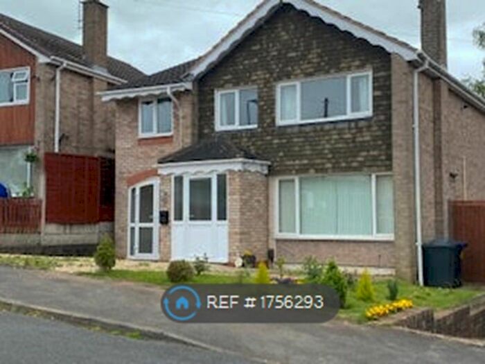 5 Bedroom Detached House To Rent In St Judes Avenue, Studley, B80