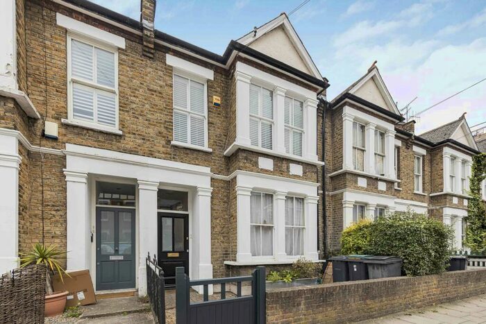 3 Bedroom Duplex To Rent In Nightingale Lane, Hornsey, London, N8