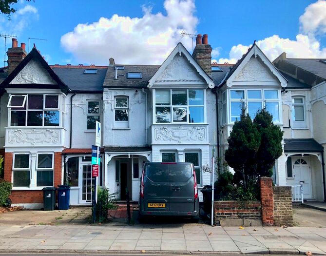 2 Bedroom Flat To Rent In Northfield Avenue, London, W13