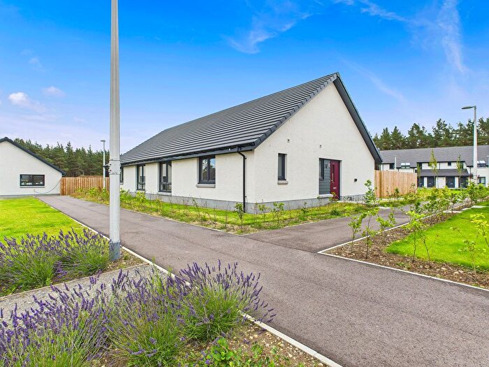 3 Bedroom Semi-detached House For Sale In Pinefield, Carrbridge, PH23